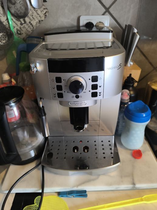 ekspreso aparat za kavu delonghi