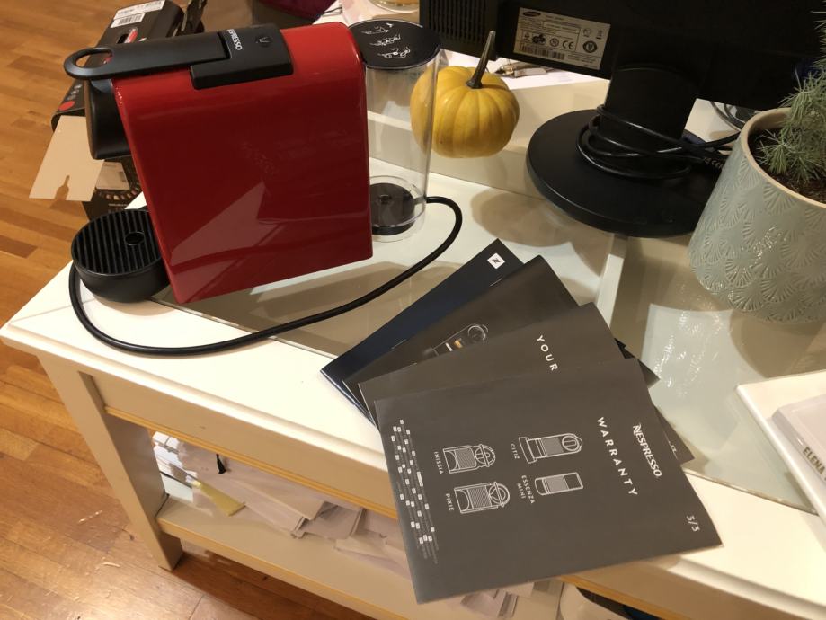 Nespresso Essenza Mini Red aparat za kavu