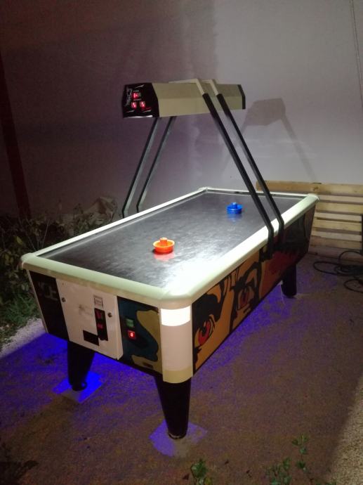 pac man air hockey