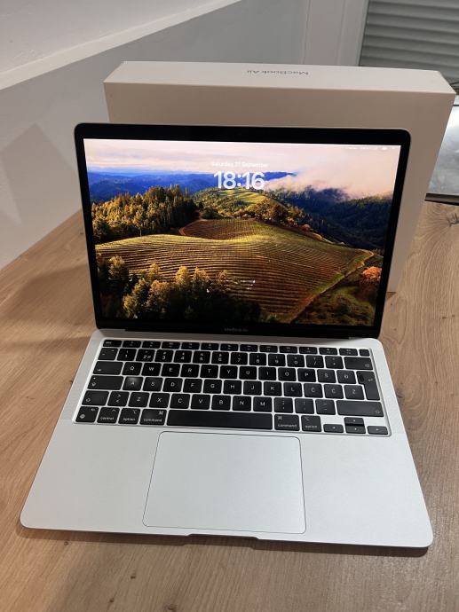 APPLE MacBook Air Silver(M2, 2022)  8GB Memory / 256GB SSD