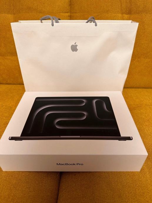 Apple MacBook Pro M3 14 inča Space Black 512GB NOVO