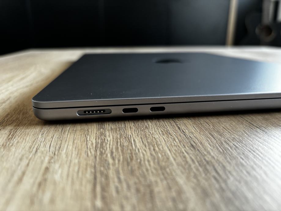 Macbook Air M Space Gray In Ni