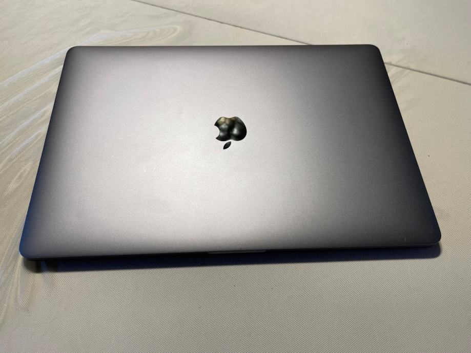 MacBook Pro 15,4" I9, 32GB RAM, 1TB SSD