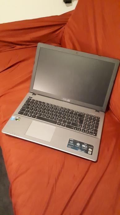 ASUS K550JK - i5, 12GB DDR3, 1TB HDD + 120GB SSD.