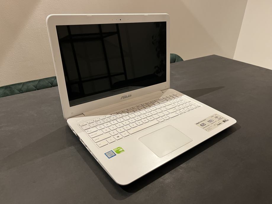 ASUS K556U laptop