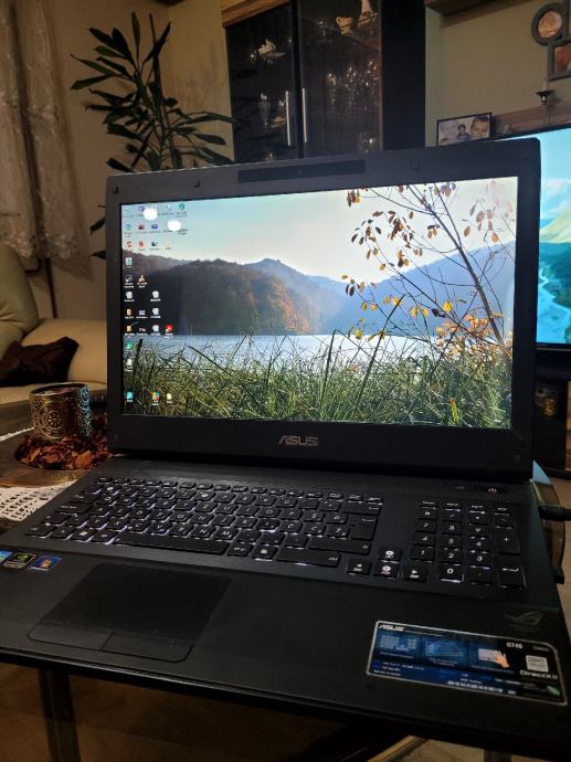 Asus laptop G74s I7+SSD