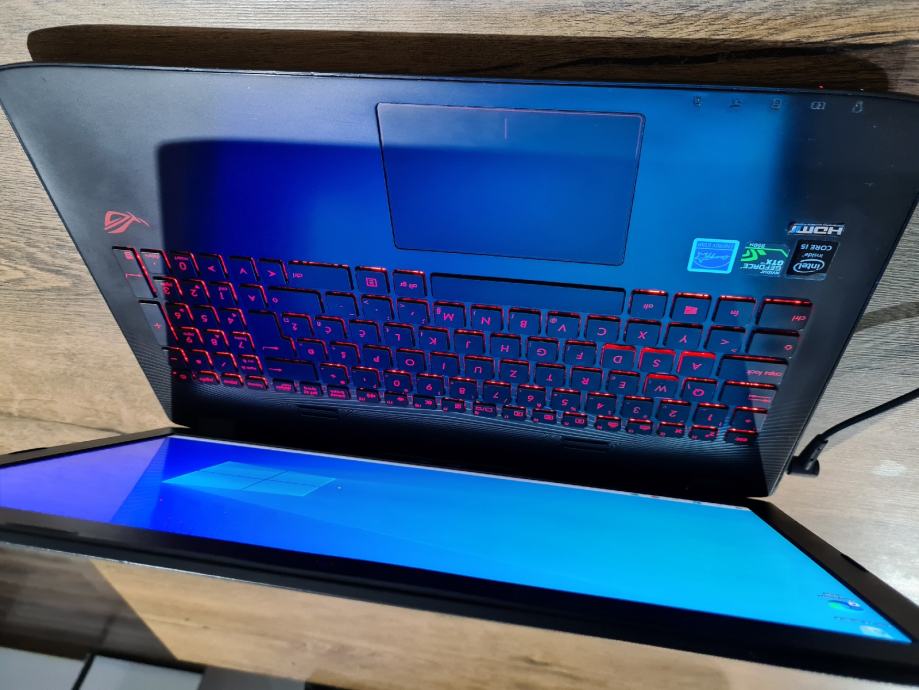 Asus Rog gaming laptop