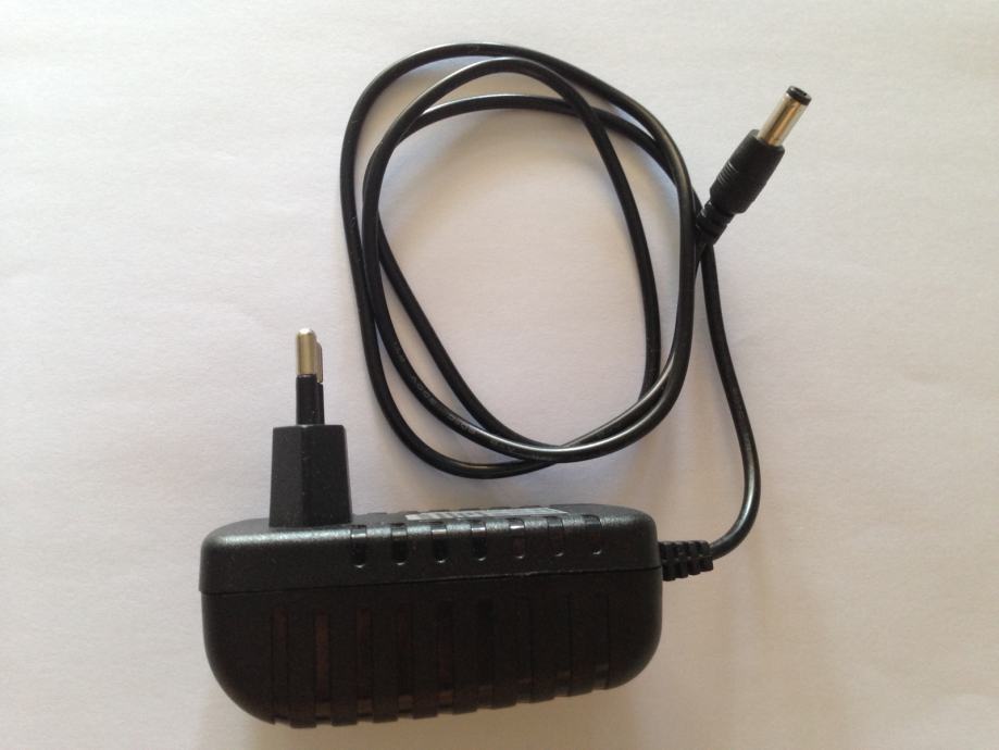 Adapter 220v - 12v 2A