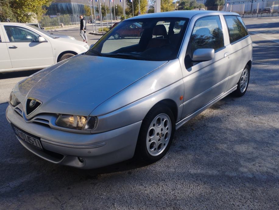 Alfa Romeo 145 1.9 JTD reg.cilu godinu