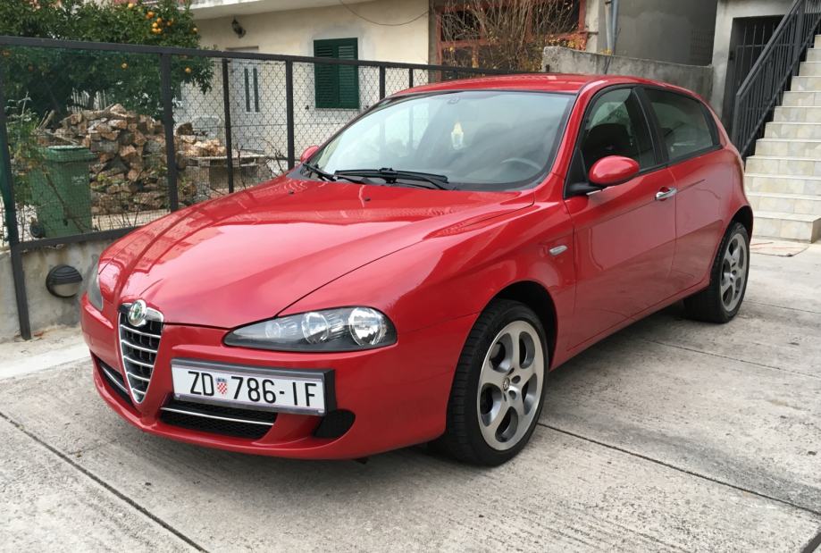 Крыло alfa romeo 147