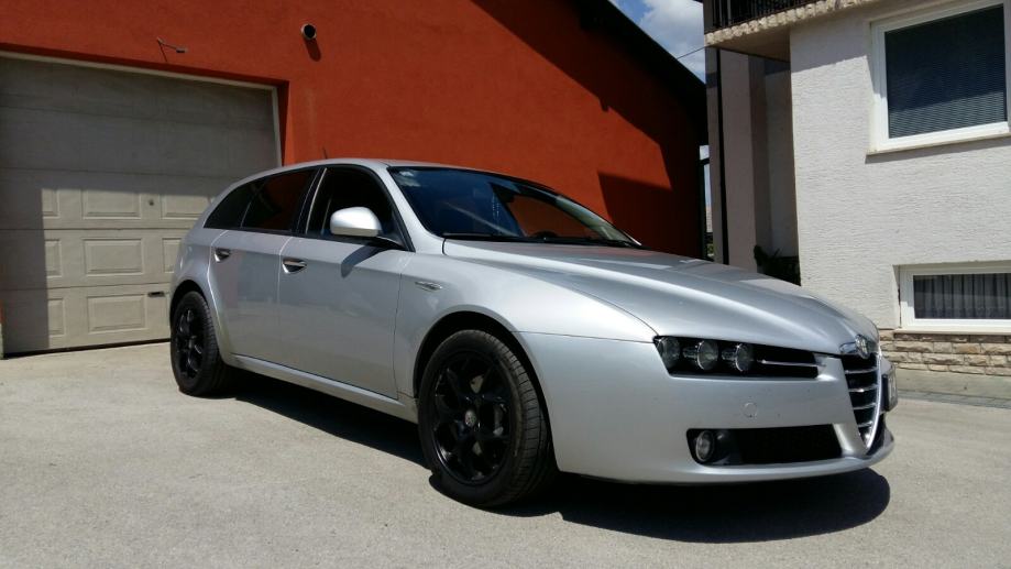 Alfa romeo 159 2008