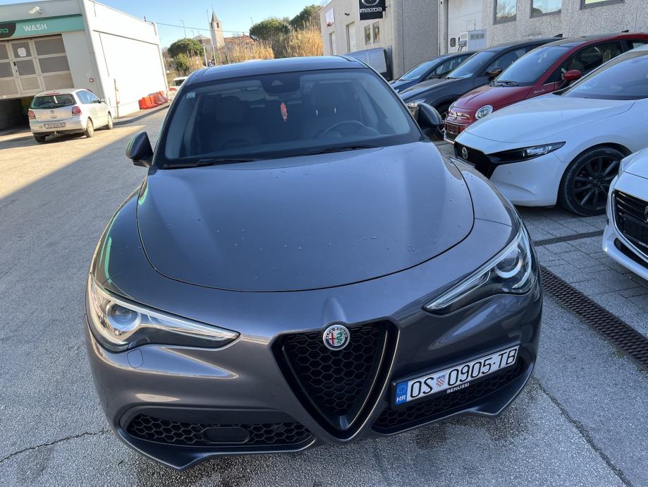 Alfa Romeo Stelvio 2,0 Turbo automatik 280 KS Q4 Veloce