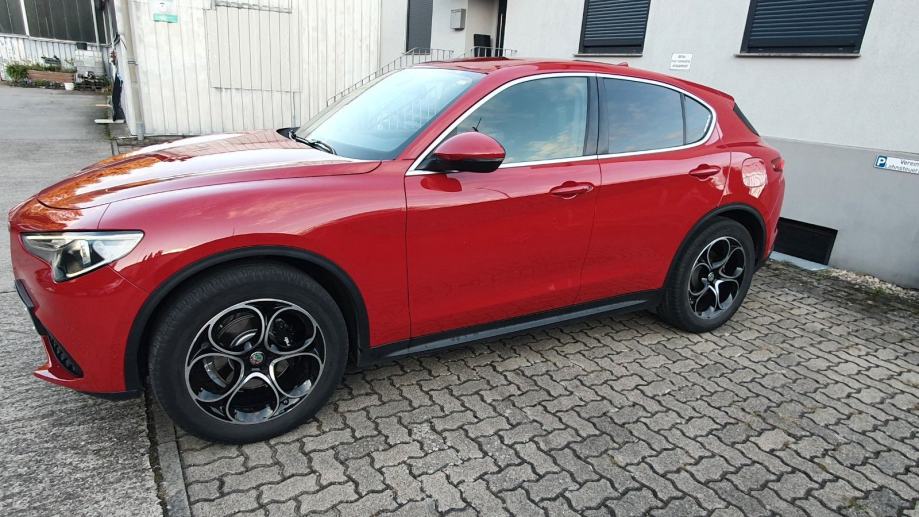 Alfa Romeo Stelvio 2,0 TurboLusso Q4, Keyless, Totwinkel,Navi,Ka