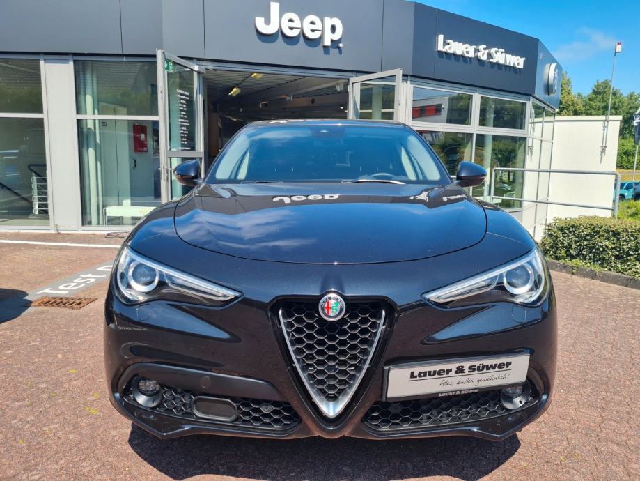 Alfa Romeo Stelvio 2,2 Q4 209KS LUSSO PANORAMA H/K KOŽA