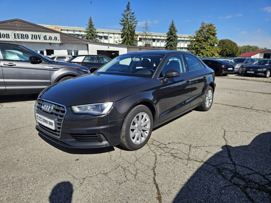 Audi A3 1,6 TDI ATTRACTION,BI-XENON,NAVI,PDC,AUT.KLIMA,MFV.....