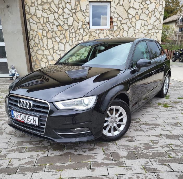 Audi A3 1,6 TDI 2 kljuca registriran 5/2025