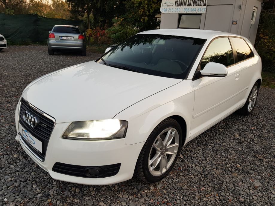 Audi A3 2,0 TDI **S-line** Xenon, Tempomat, Alu 17