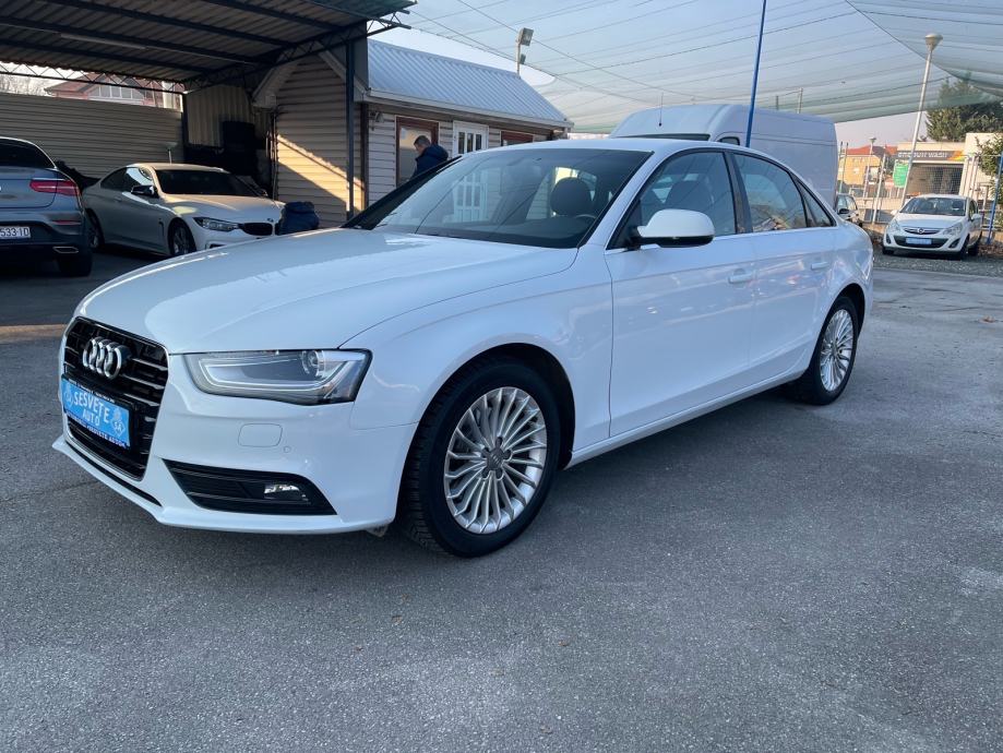 Audi A4 2,0 TDI S-tronic automatik !!