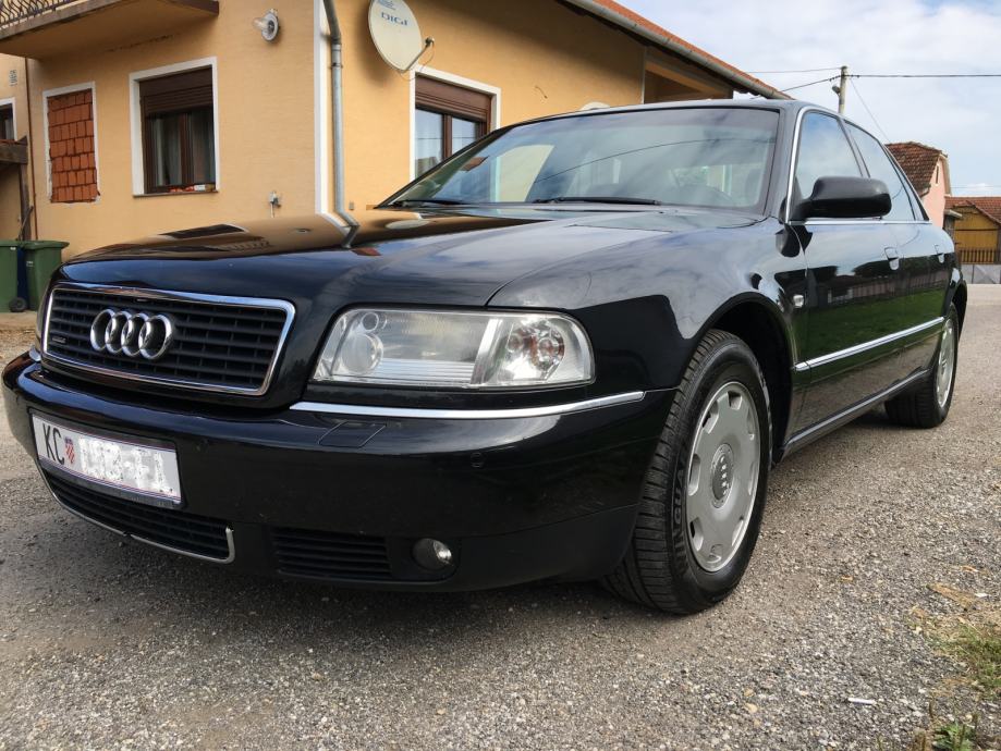 Audi a8 v8