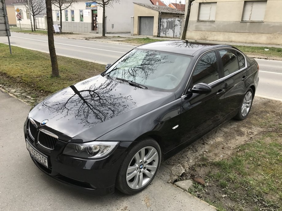 BMW  330 xd E90