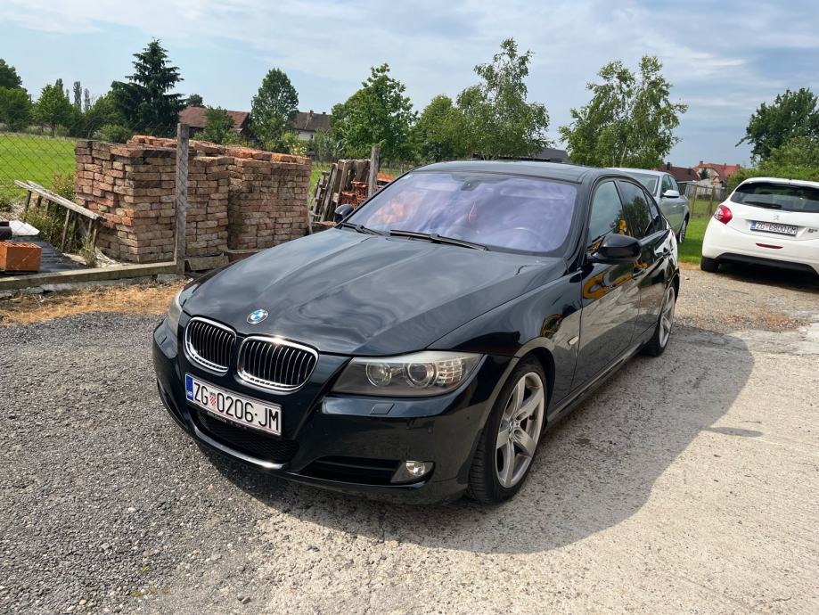 BMW E90 330d  **automatik**