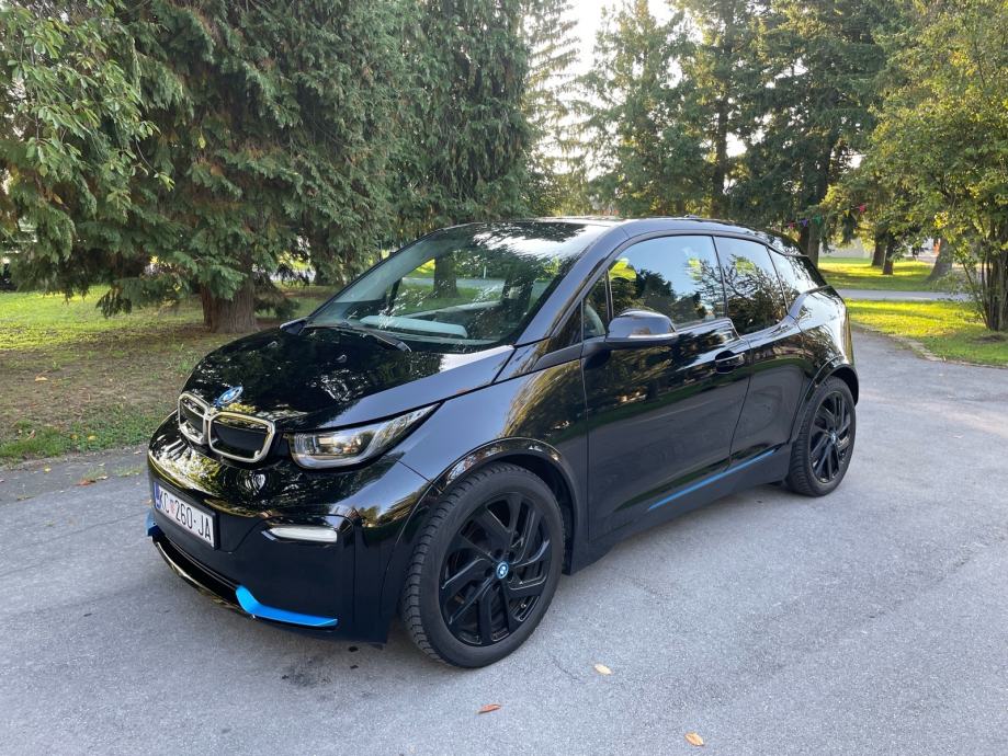 BMW i3 s •Profesional Navigacija•Panorama•HARMAN KARDON•Kamera•19”•