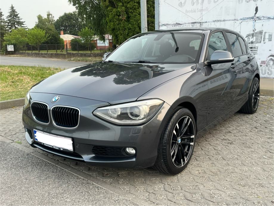 BMW serija 1 120d  135kw  Odlično stanje  Xenon Navi Pdc  Reg 04.2025