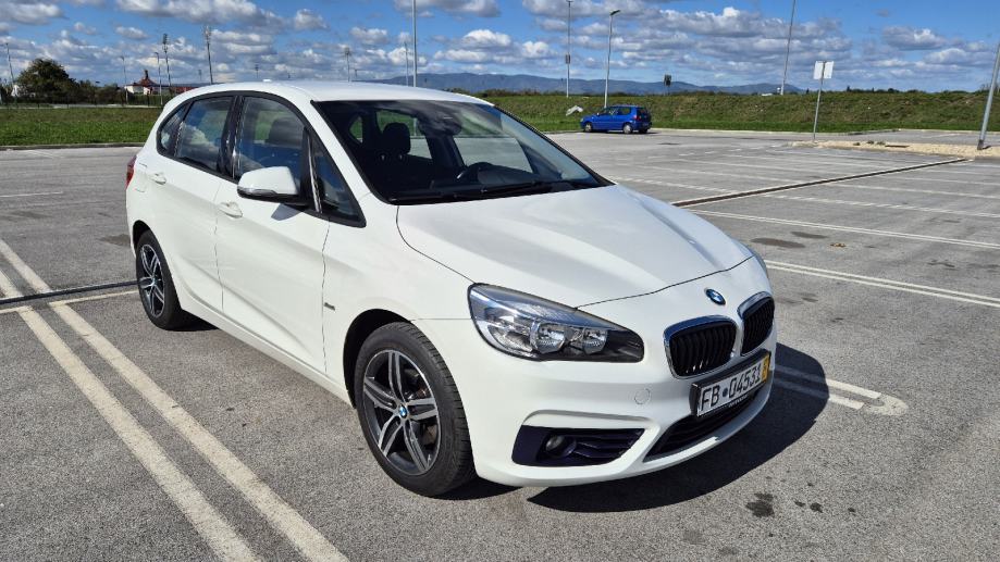 BMW serija 2 Active Tourer, Sportline, 216d, automatik + set guma