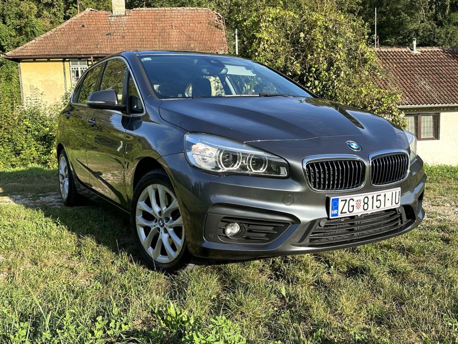 BMW 225i xe Active Tourer hybrid, odličan, očuvan