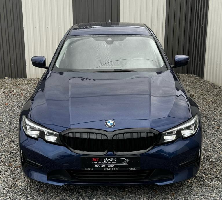 BMW serija 3 318d automatik//TOP STANJE//PUNO OPREME//LED//JAMSTVO//