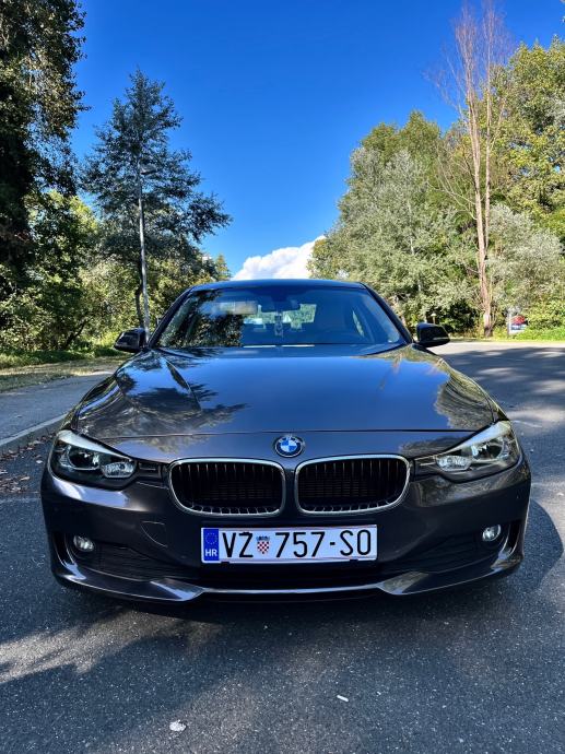 BMW serija 3 320d REG 08/2025,NAVI,ALU,SERVISNA KNJIGA