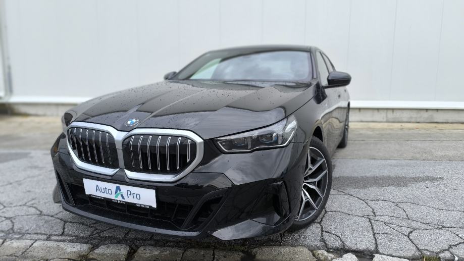 BMW serija 5 520d automatik M Sport