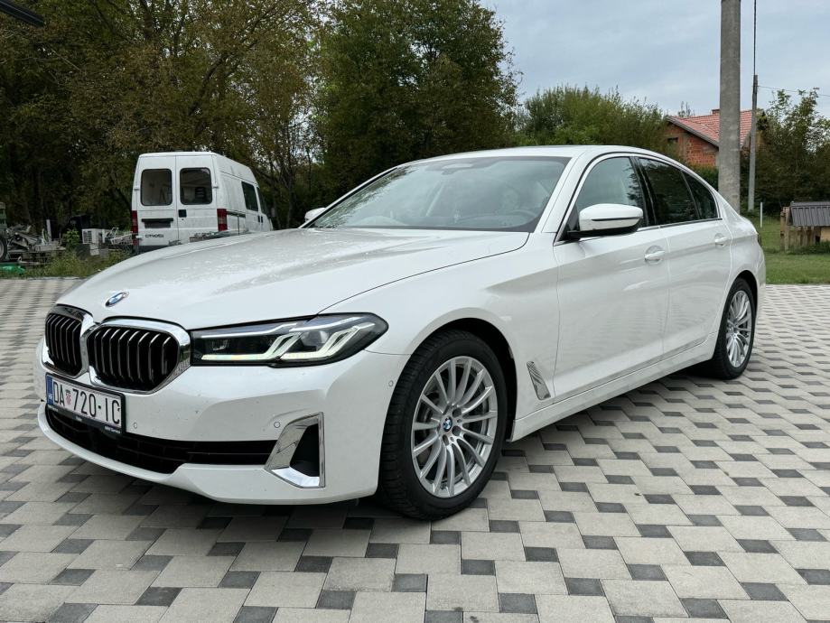 BMW serija 5 520d Luxury Line,HuD,Laser,DA,PA ACC