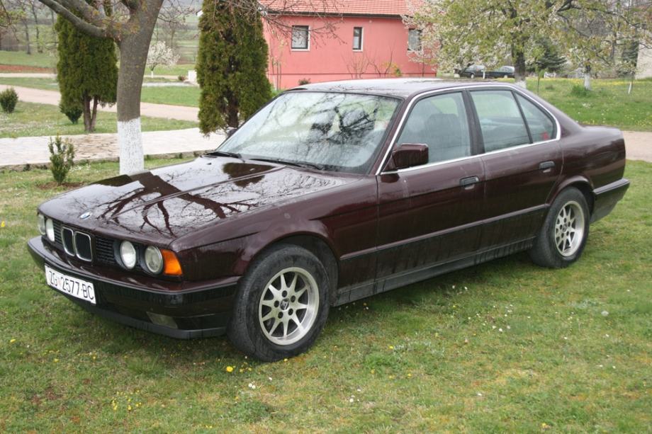 Бмв 5 525i