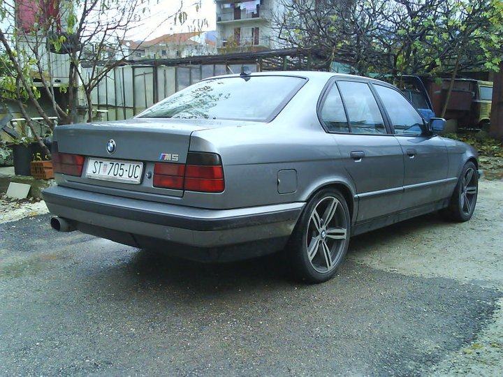 Бмв 5 525i