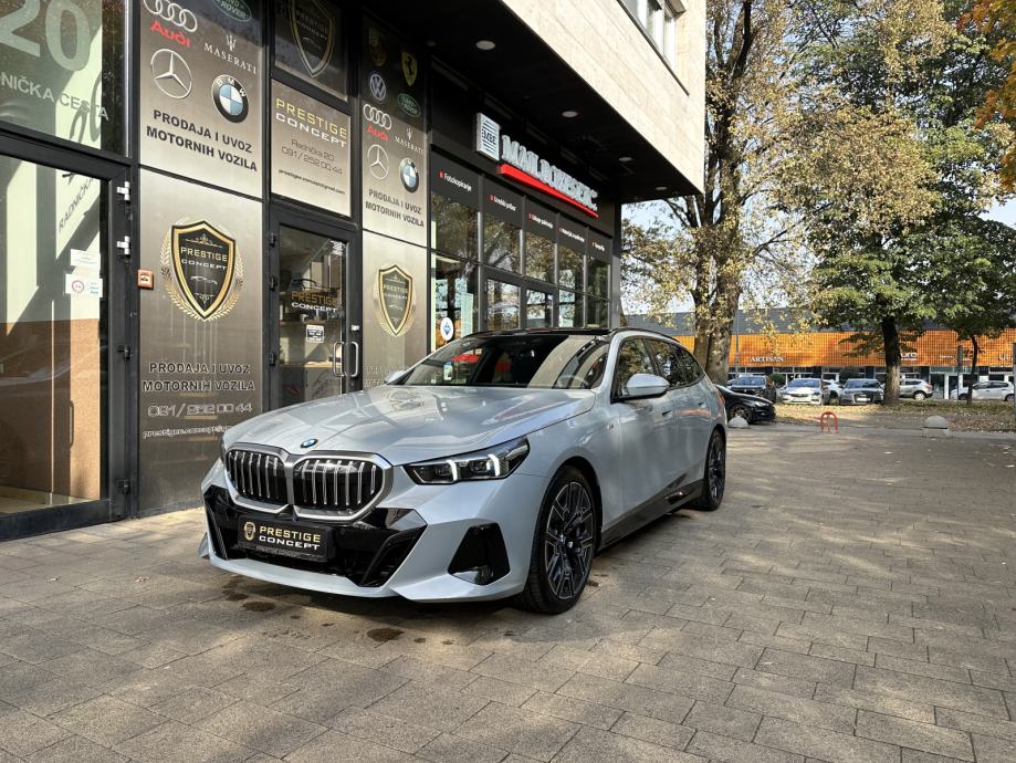 BMW serija 5 Touring 520d *XD*M PRO*ICONIC GLOW - AKCIJA 82.000€!