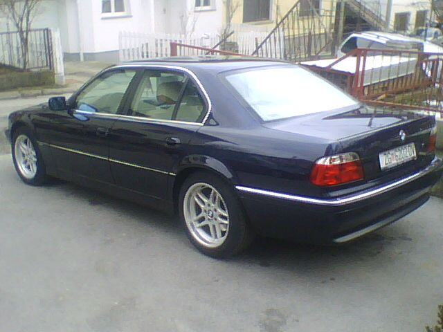 BMW serija 7 728i 