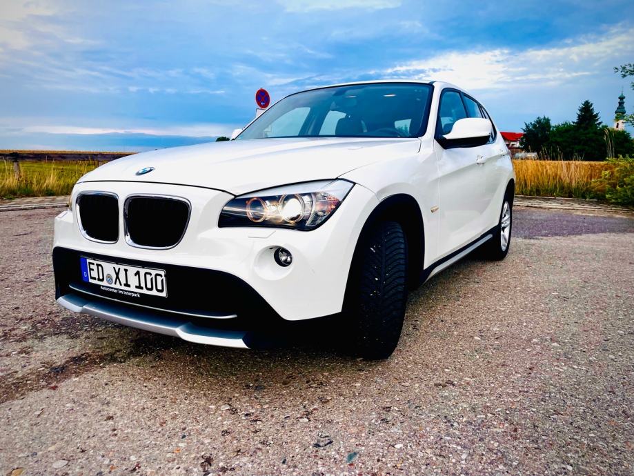 BMW X1 sDrive18d - koža, xenon, navi, kuka