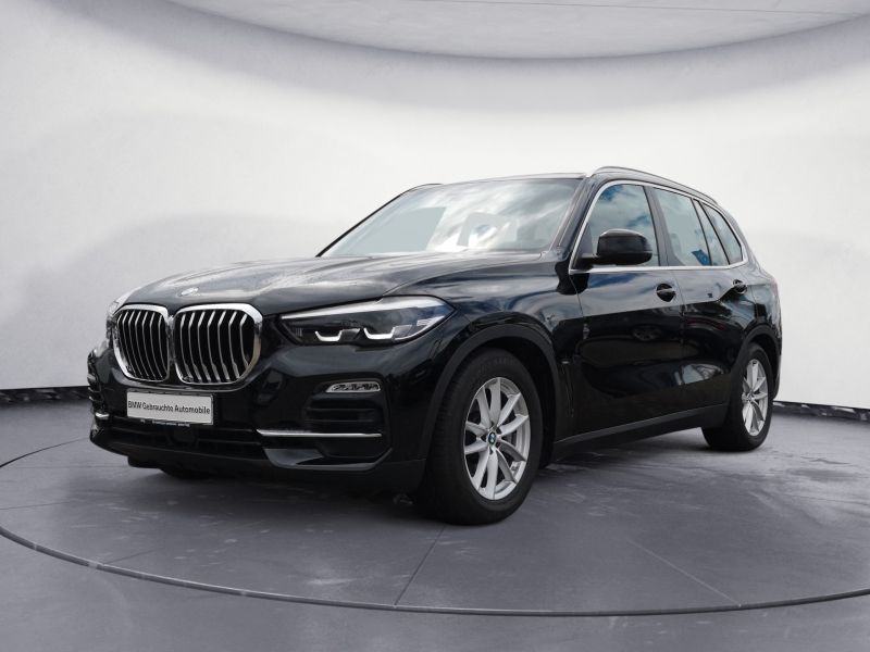 BMW X5 xDrive30d ACC NAVI KAM LED WEBA. KOŽA EL. SJED. PANO. H&K 1.VL