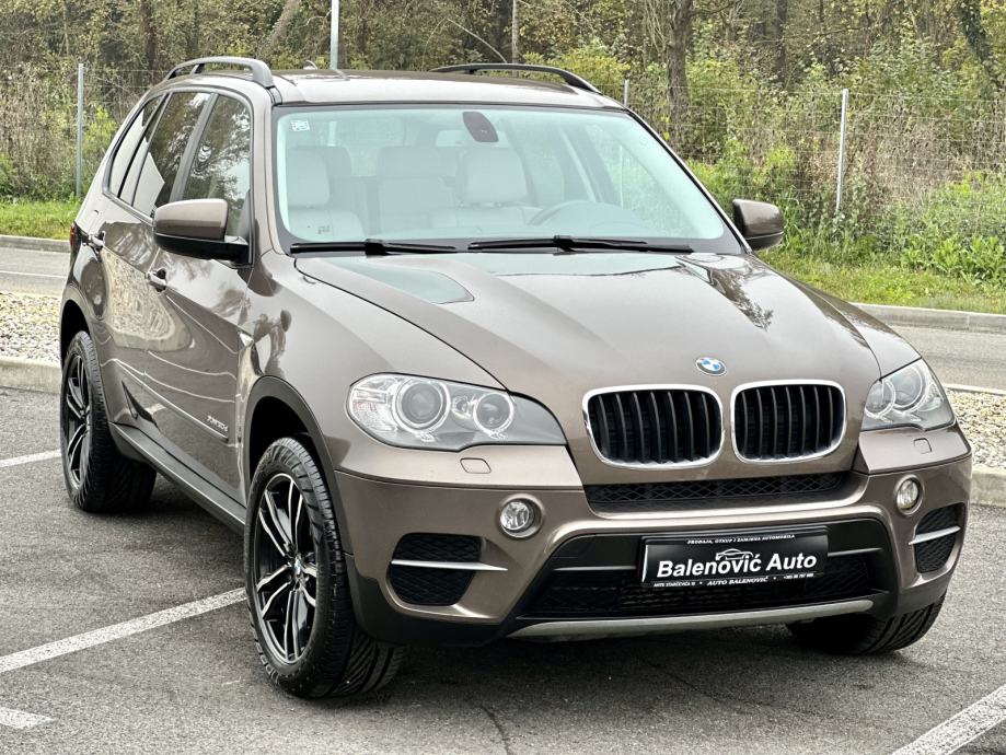 BMW X5 xDrive30d *REDIZAJN*KAO NOV* 245 KS*KOŽA*BIXENON*M ALU FELGE*ZG