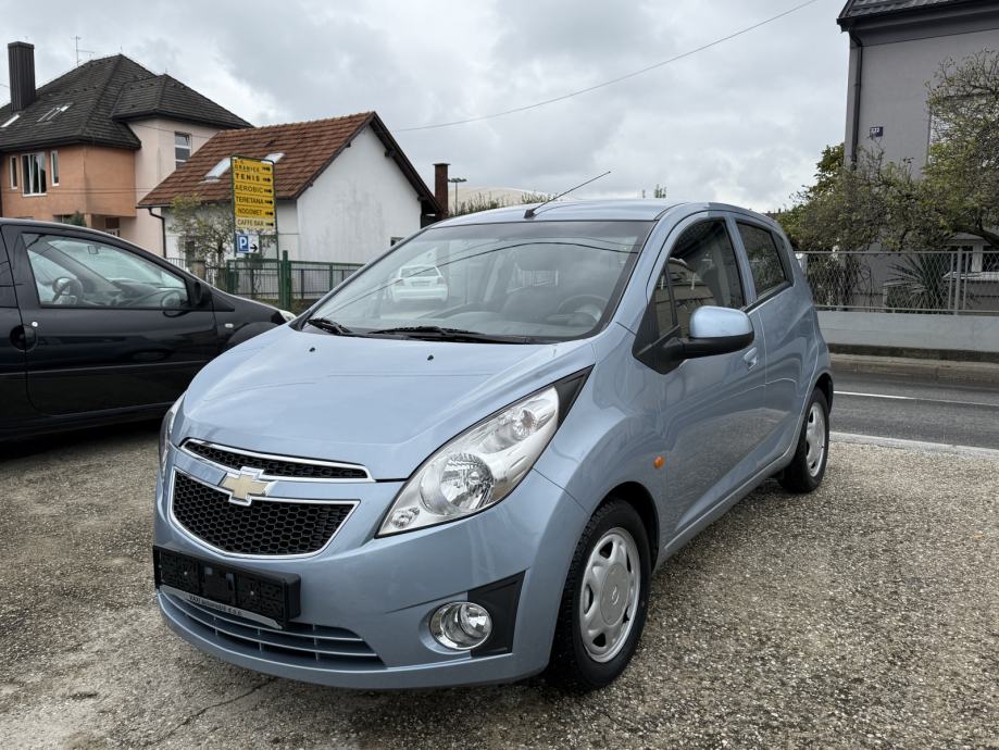 Chevrolet Spark 1,0 16V KLIMA, nove gume,servis napravljen