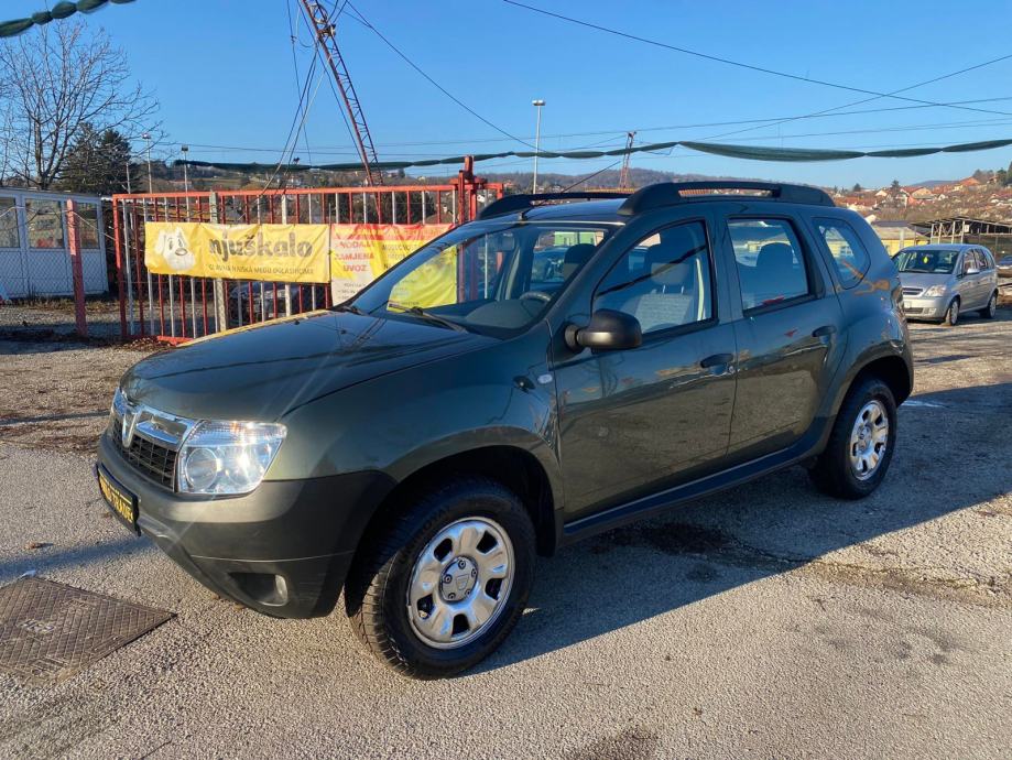 Dacia Duster 1,5 dCi, SERVISIRAN, KROVNI NOSAČI, GARAŽIRAN, GARANCIJA