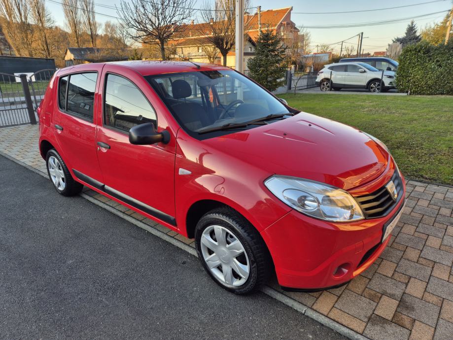 Dacia Sandero 1.4 i 2011g REG:08/25 176-Tkm 100% SERVISNA