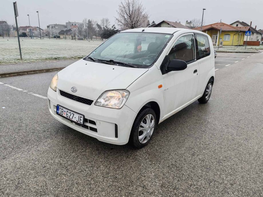 Daihatsu Cuore 1.0 Benzin  2004 god  Reg 25.10 .2025