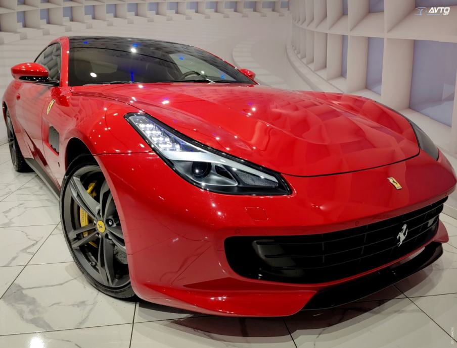 Ferrari GTC4Lusso V12-689KM-CARBON-PANO-LIFT-KERAMIKA-ROSSO.CORSA