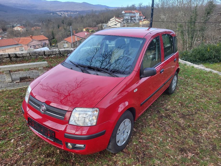 FIAT PANDA 1.2 8v/75000 KM/GODINU DANA REGISTRIRAN