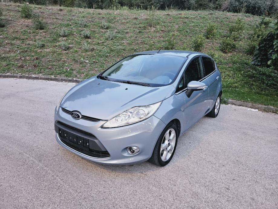 Ford Fiesta 1,4i,s tvorničkim plinom, 175000 kilometara