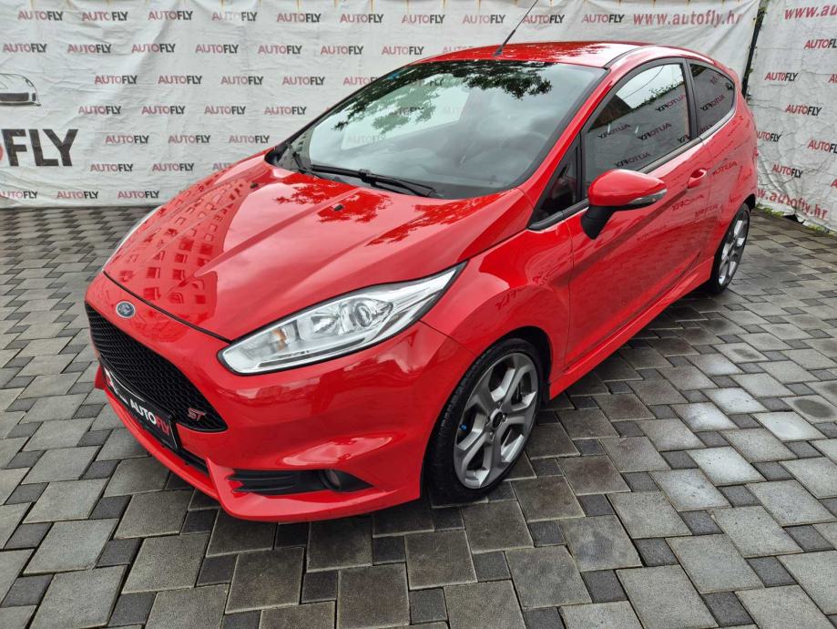 Ford Fiesta ST, Led, Recaro, HR auto, servisna