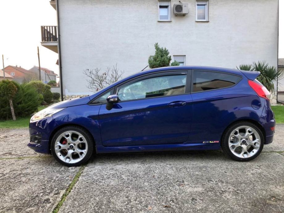 Ford fiesta sport