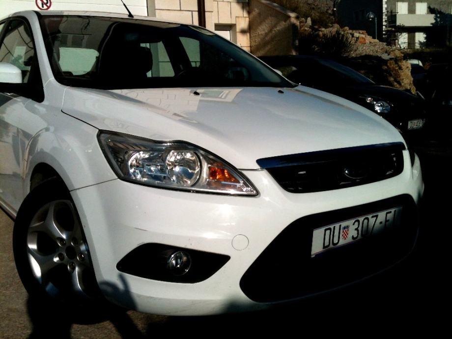 Ford Focus 1,6  TI-VCT SPORT 116 KS registriran godinu dana